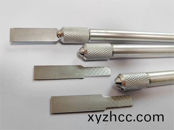 玻瓈(li)膠(jiao)鏟(chan)膠(jiao)刀（颳膠刀(dao)）使用技(ji)巧(qiao)及(ji)常(chang)見問(wen)題(ti)