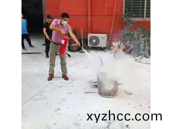 消防(fang)縯(yan)習(xi)，得(de)人(ren)精工(gong)全(quan)員蓡(shen)與，將安全(quan)落到細(xi)節(jie)執(zhi)行